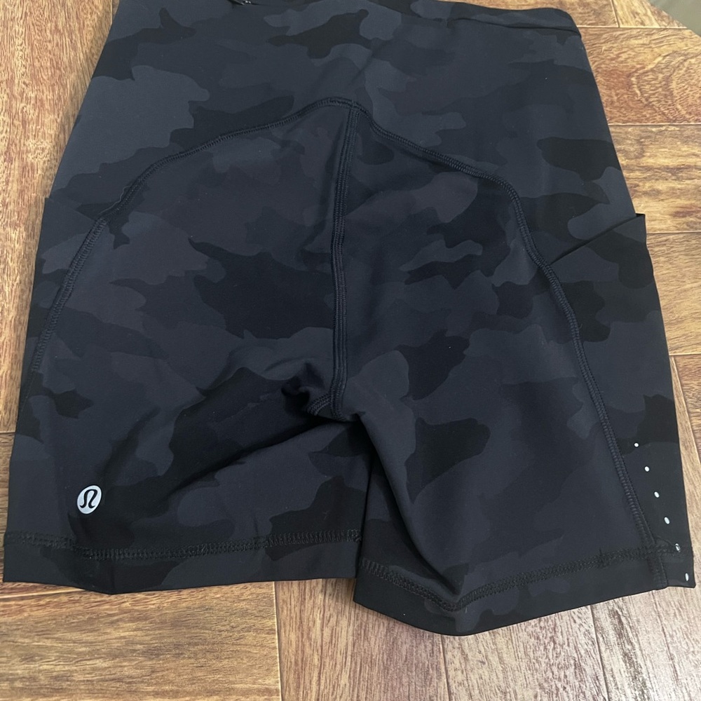 Lululemon Camo Athletic Biker Shorts with pockets 4”